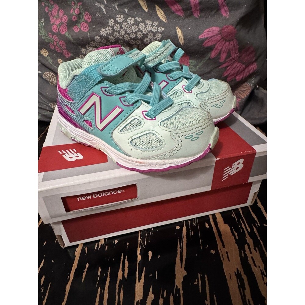 New Balance Infant Girls Size 5 M Shoes  Pink And Teal